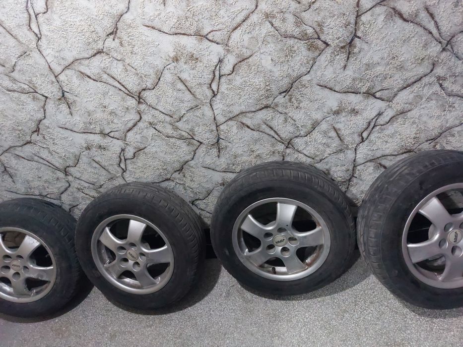 Джанти с гуми R15