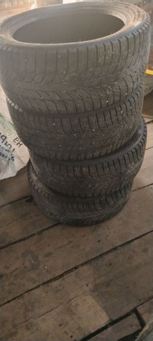 Продам шины липучка