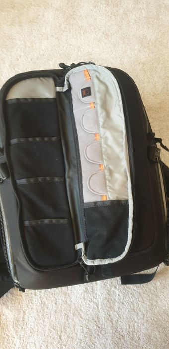 Rucsac foto (profesional) LowePro Vertex 200AW- Stare  excelentă