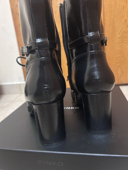 Боти от естествена кожа Pinko