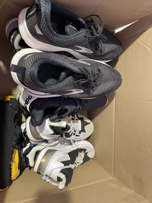 Adidasi originalu de la 40 la 45  second si noi 250 lei