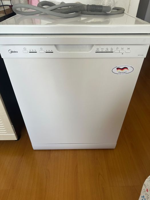 Посудомоечная машинка MIDEA