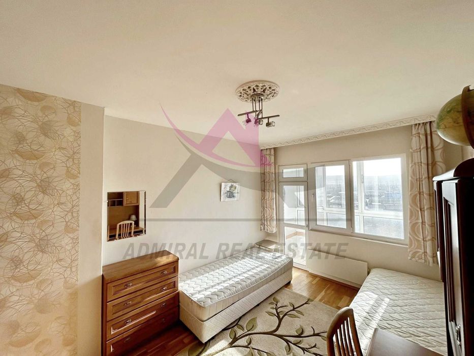 Дава се под наем Четиристаен апартамент в Варна, Колхозен пазар - 100 кв.м за 600 € - Снимка #1