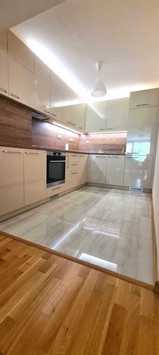 Дава се под наем Тристаен апартамент в София, Борово - 100 кв.м за 900 € - Снимка #1