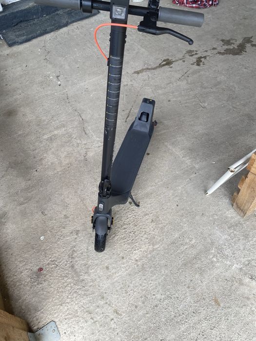 Vand trotineta electrica xiomi 4 lite sau schimb