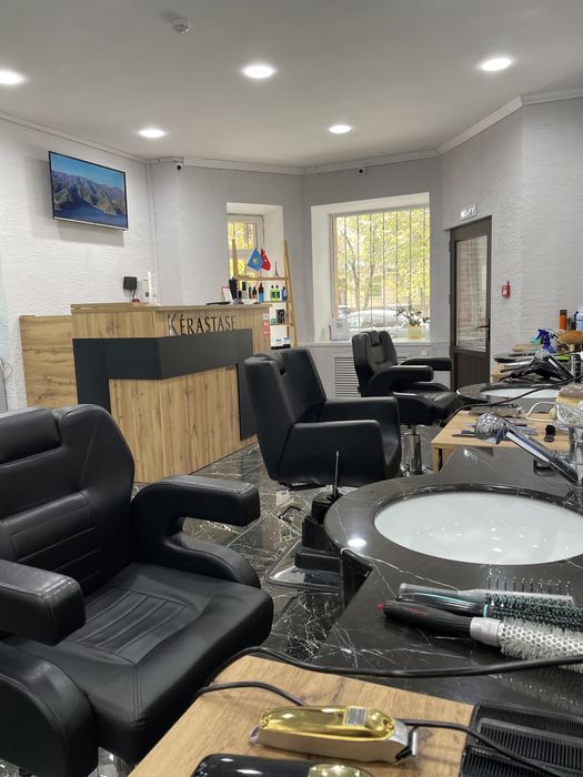 Сдам парикмахерское кресло