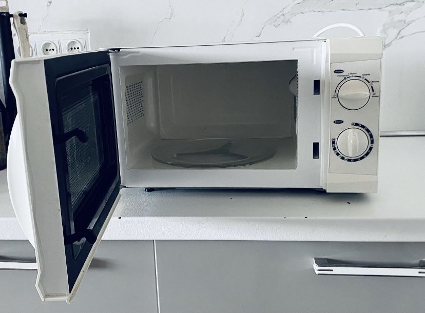 Микроволная печ продам