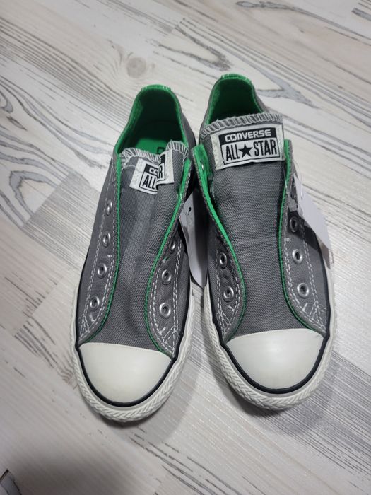 Vând Încălțăminte Sport