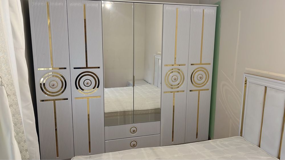 Продам комплект мебели для спальни
