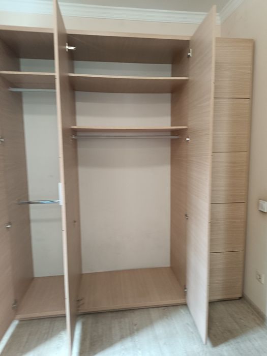 Шкаф 200х232х62, крепкий