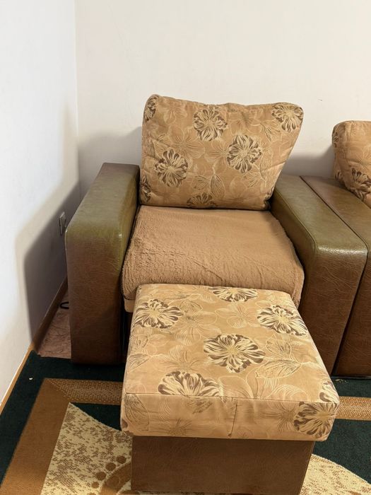 Диван, мини-диван и кресло