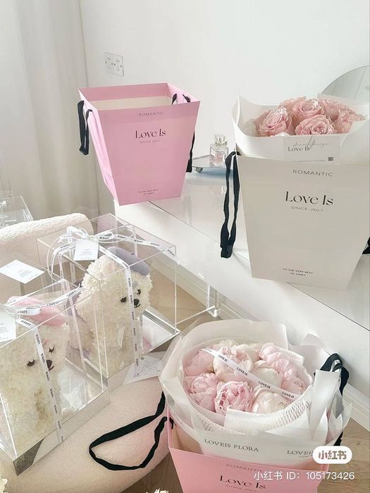 Подарочный пакет для светы