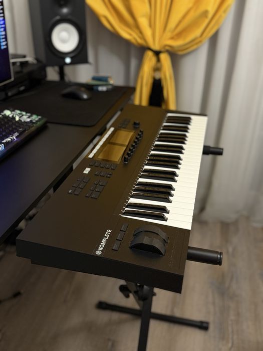 Native Instruments Komplete Kontrol S49 Mk2