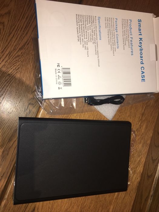 Husa tableta + Tastatura Magnetica Samsung 10.1 inch