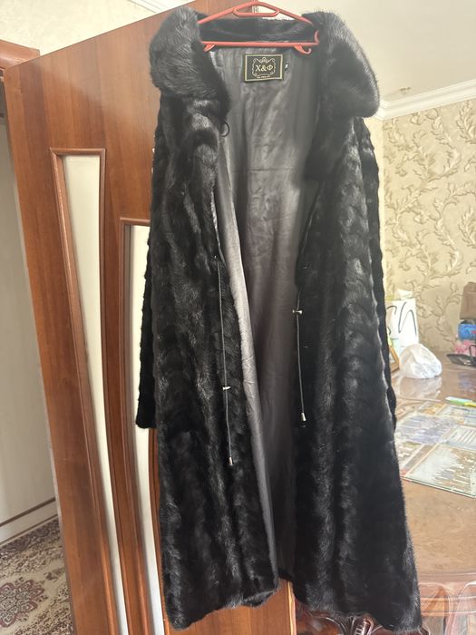 Продаёться Нутоновая шуба