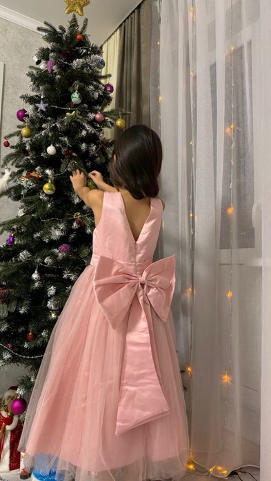 Платья детские новые