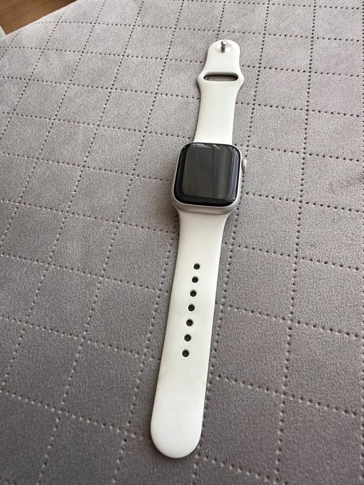 Apple Watch Series 8 41mm – отлично състояние