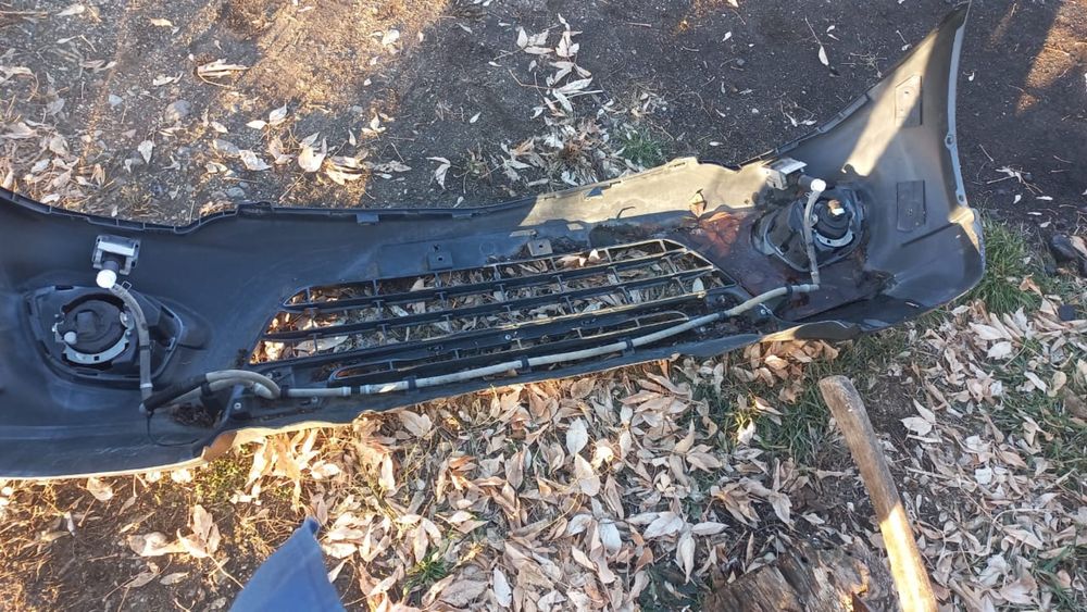 Передний бампер на Митсубиси Л-200