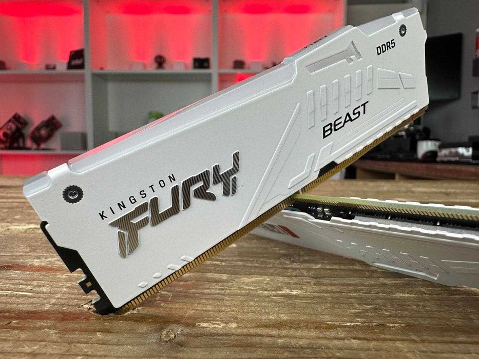 Memorie RAM Kingston FURY Beast RGB 64GB 2x32GB DDR5 6000MHz CL30 XMP