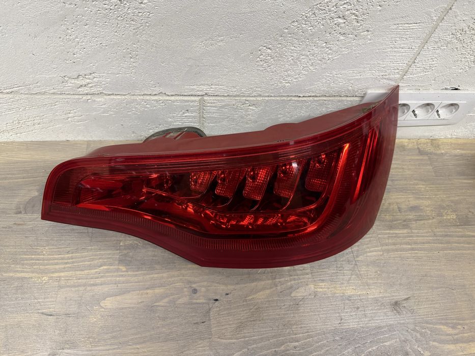 Stop tripla lampa dreapta aripa Audi Q7 4L Facelift 2010-2015 Full LED
