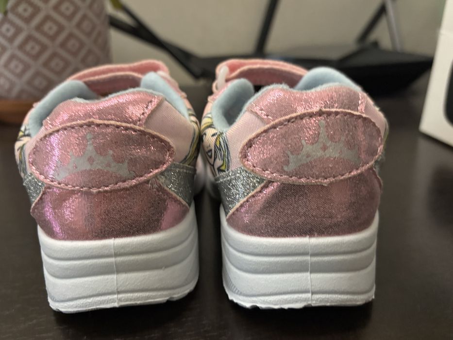 Детски маратонки Disney принцеси нови 25 номер