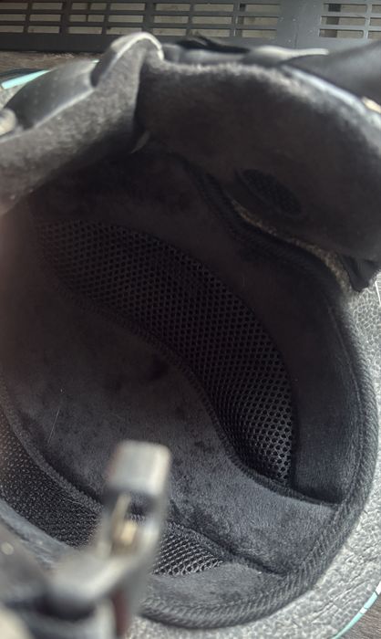 Продам шлем подростковый сноубордический