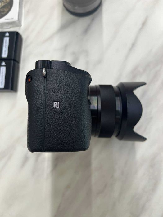 Sony A6300 + обективи и пълно оборудване