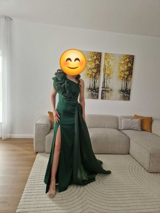 Rochie nasa tip sirena, cu trena detașabilă