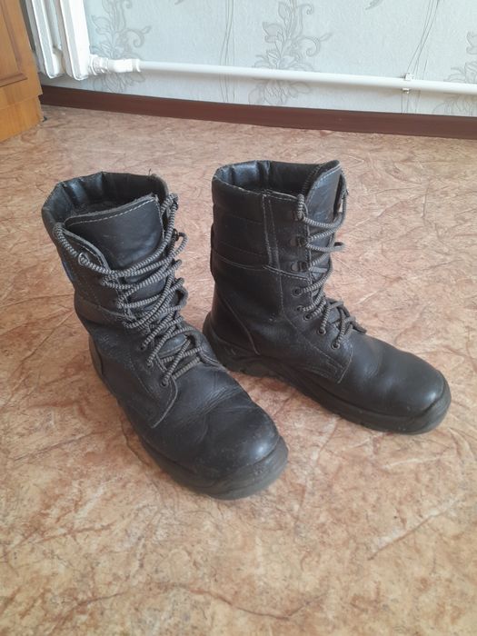 Продаются рабочие ботинки зимние 7000 тг