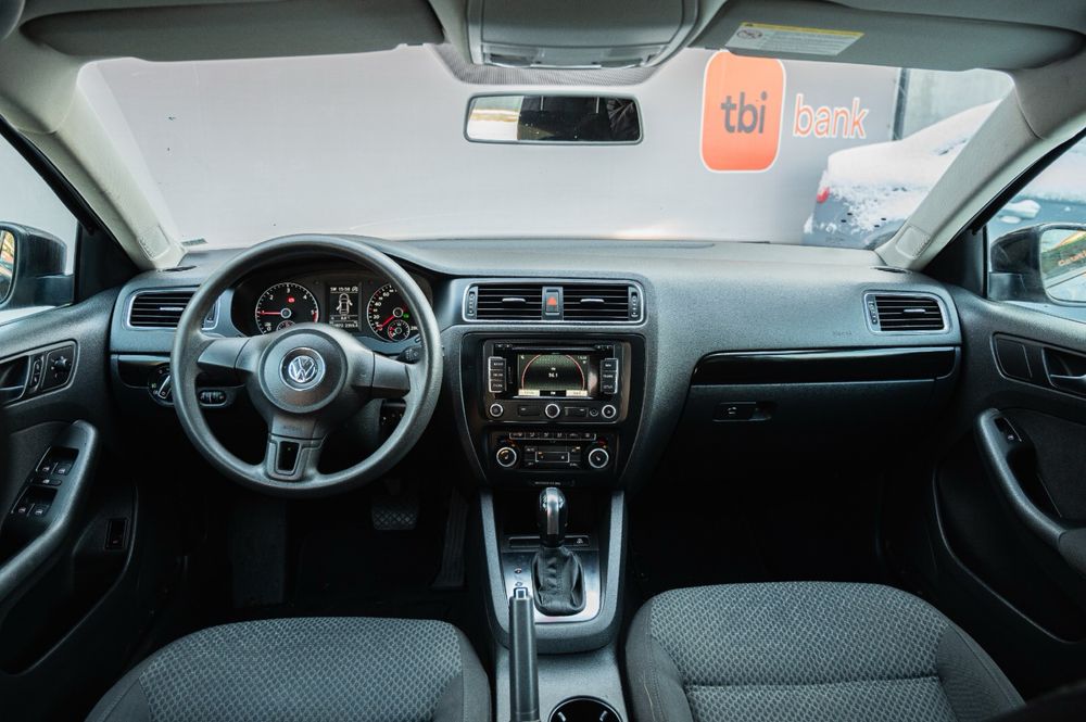 VW Jetta -2012-automat- navigatie-scaune incalzite-jante aliaj-senzori