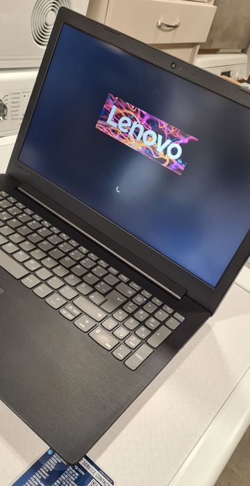 Лаптоп  Lenovo 15.6 RAM 8Gb DDR4, SSD 128/Windows 11