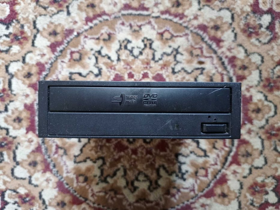 Продам дисковод для компьютера