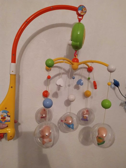 Мобиль на детскую кроватку, музыкальный, покупали в магазине Chico