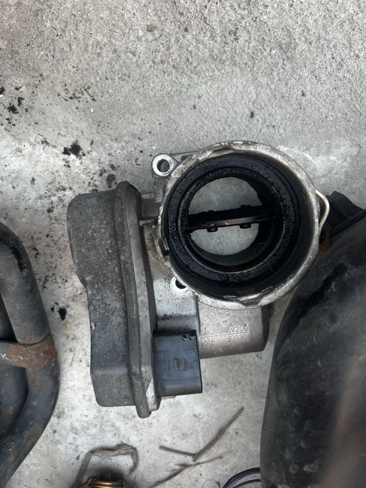 Clapeta admisie egr vw passat B6 Golf 5 2.0tdi BMR 170cp CBBB BMP