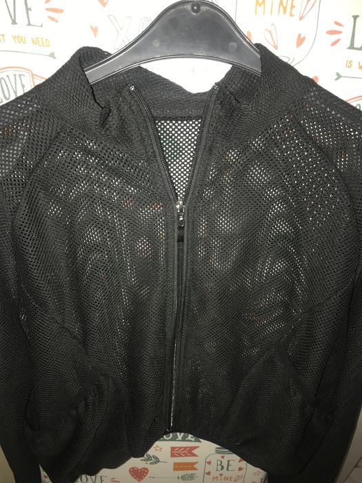 Bluza din plasa marimea 38 scurt