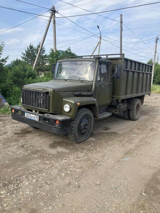 Вывоз снега на газоне