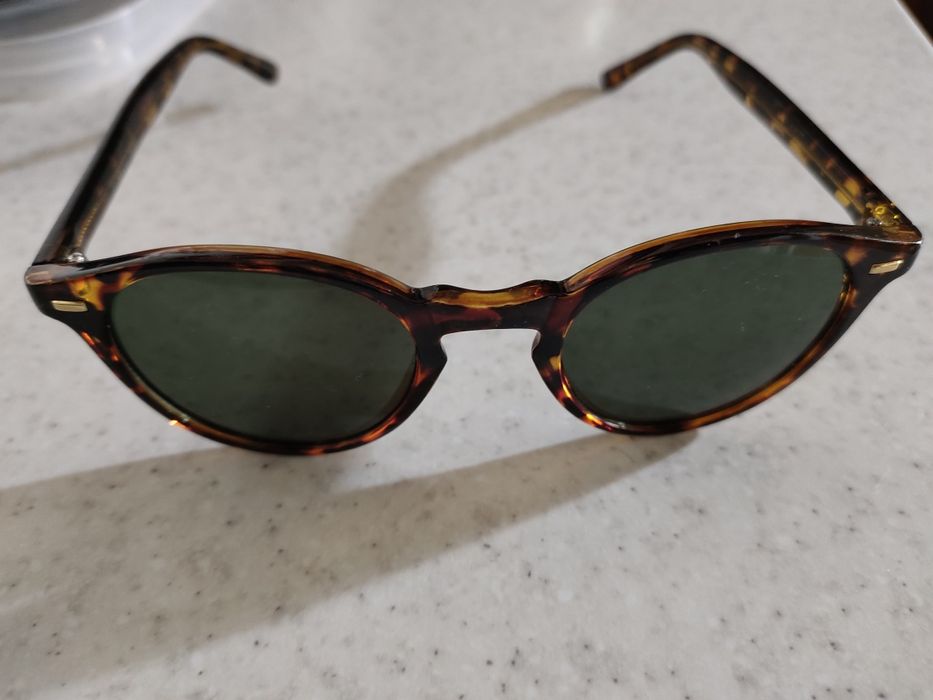 Продам солнцезащитные очки