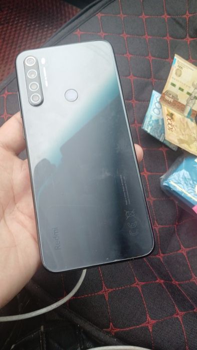 Продам редми нот 8