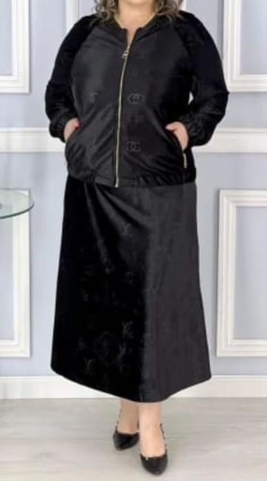 Продам велюровый костюмы