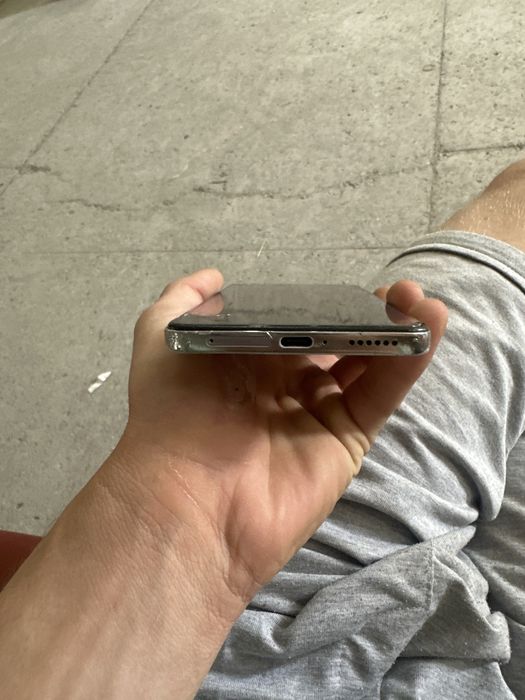 Прадаю телефон Redmi 11 pro