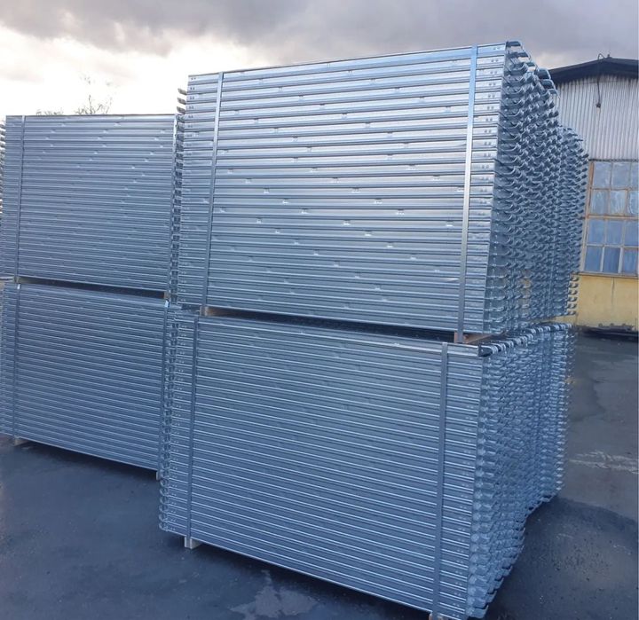 Panouri galbene din lemn tip doka, lana , cofraje , tego, grinda h20