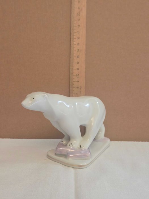 Bibelouri din porțelan