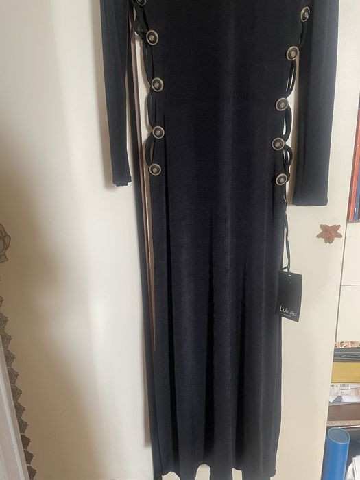 Стилна бутикова италианска черна рокля