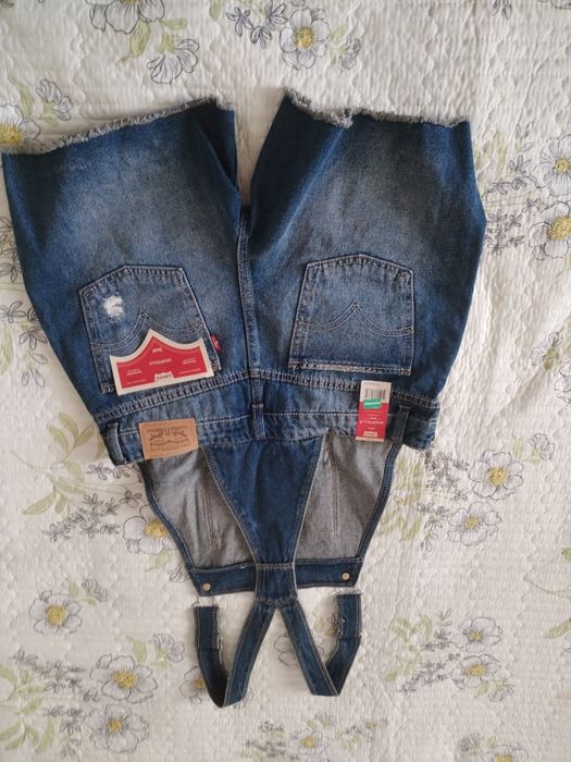 Комбинезон Levis, с Америки, на девочку 10-12лет