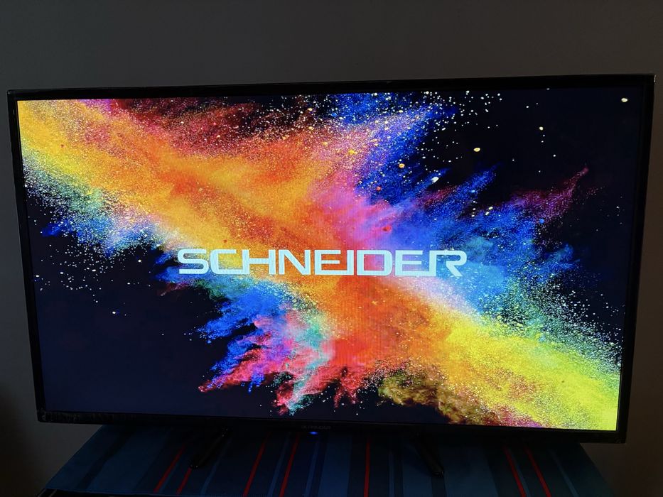 Vand televizor aproape nou