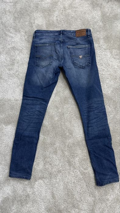 Blugi guess skinny marimea 30/s