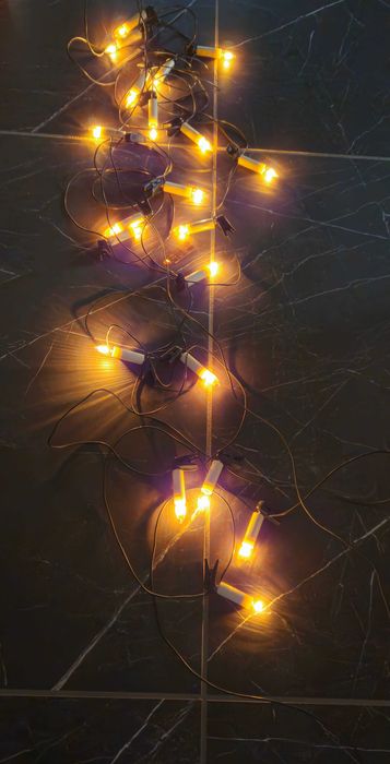 Instalatie veche brad Craciun lumanari