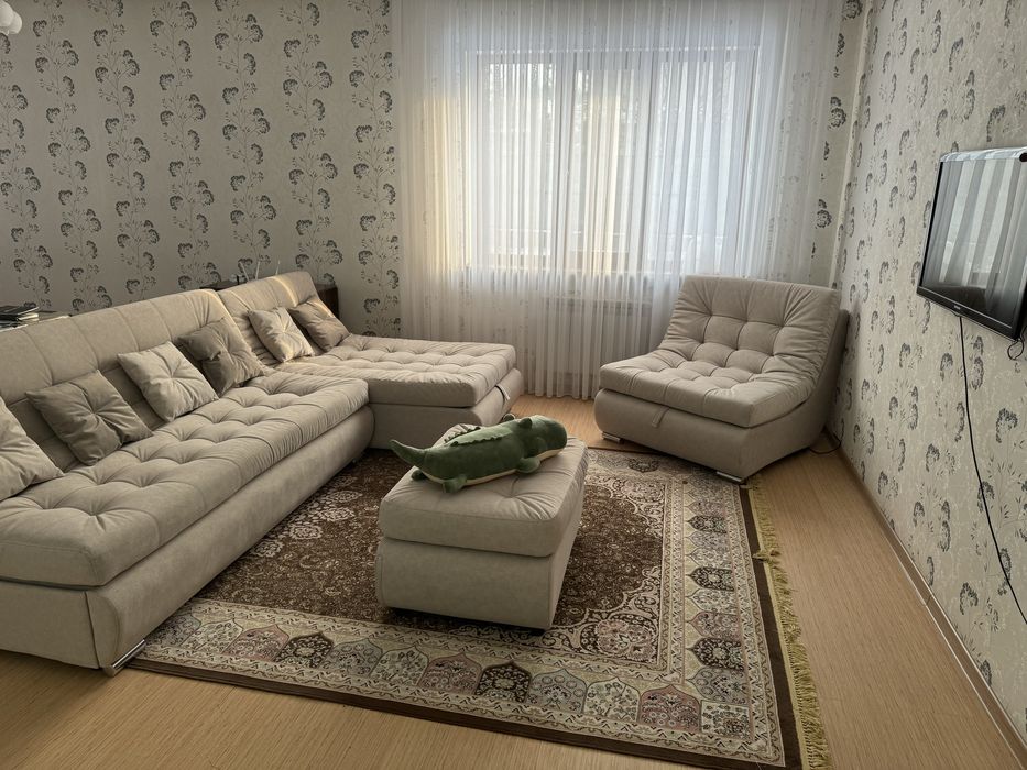 Диван кресло и пуфик новая