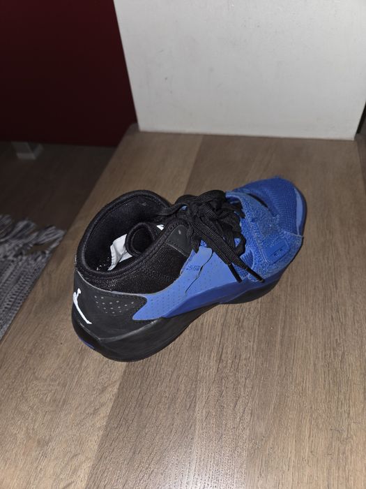 Adidasi giannis marime 37-38