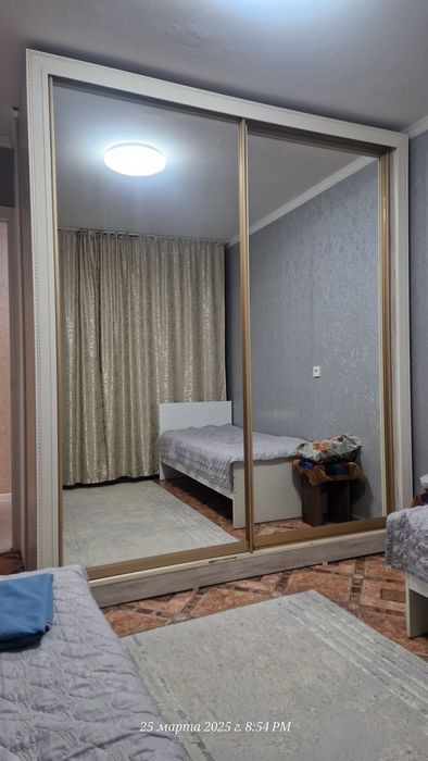 Шкаф купе подвежной зеркала